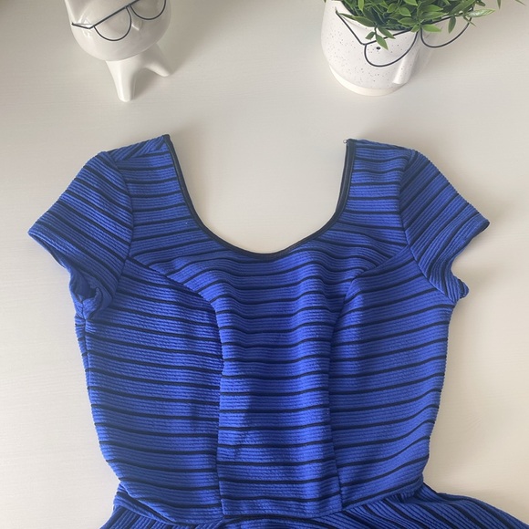 Blue and black striped peplum blouse - Picture 2 of 5